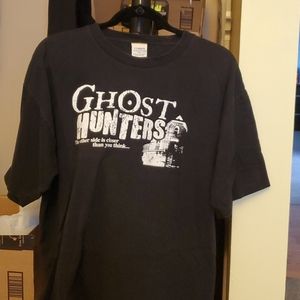 Men ghost hunters tee shirt